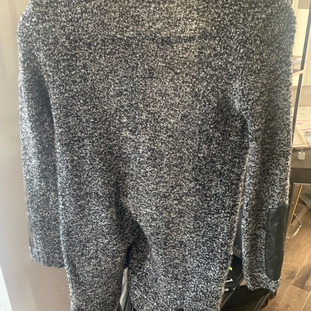Sweater - Picture 2 of 2
